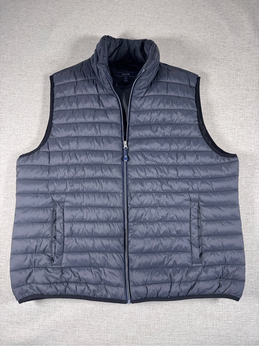 Izod Men's Quilted Puffer Vest in Charcoal Gray XXL